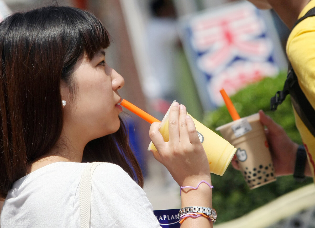 在学校附近奶茶店怎么把生意做好,奶茶店怎么做才能生意好
