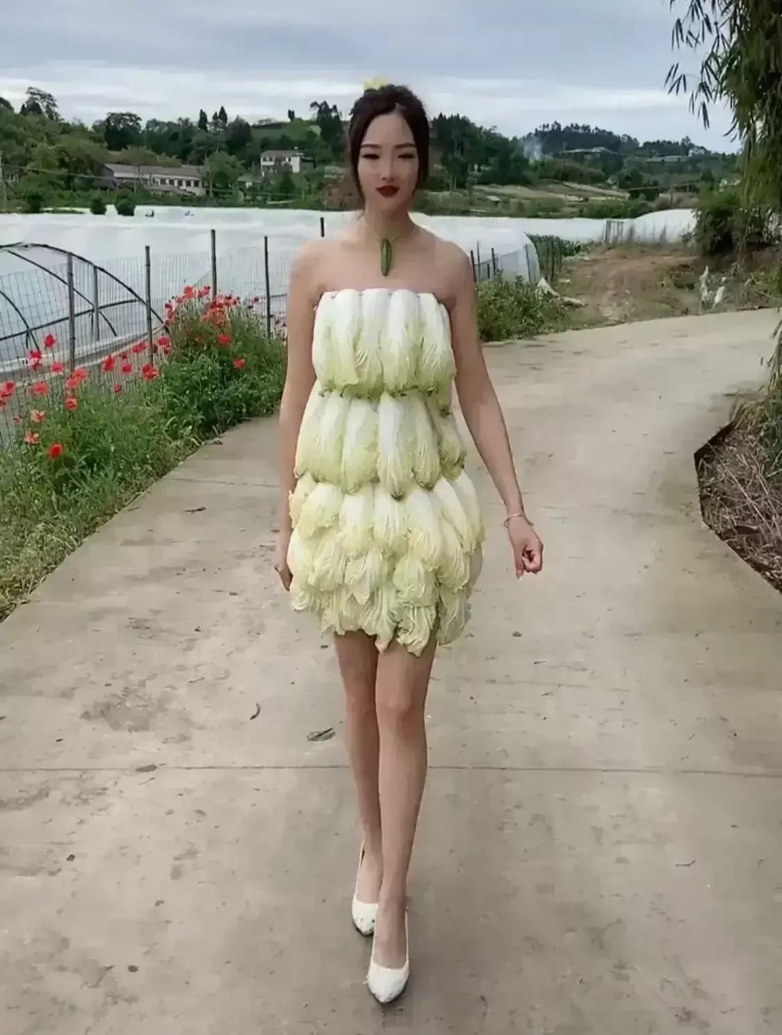 自己设计环保服装,大学生女生设计感衣服推荐