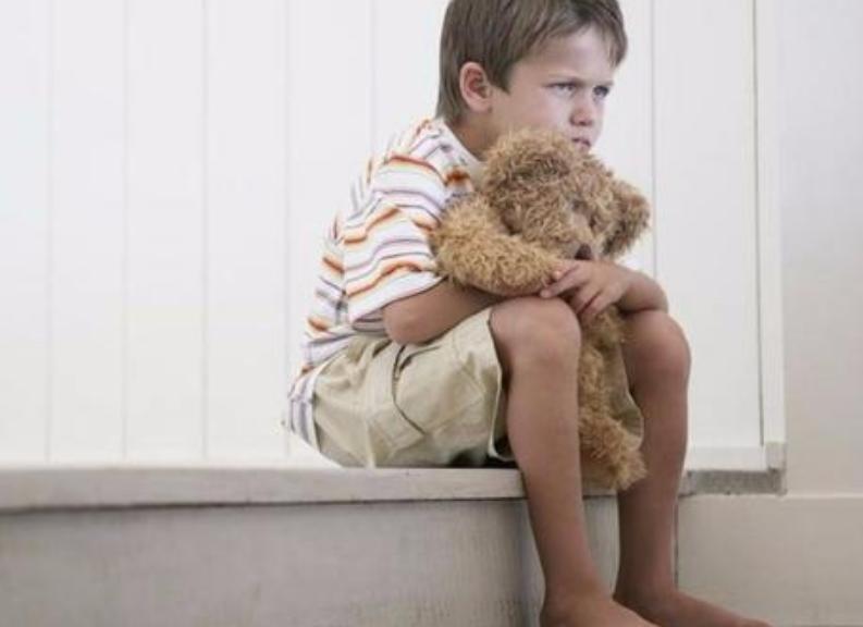 孩子叛逆不和小朋友一起玩怎么办,当孩子不想和小朋友玩怎么引导