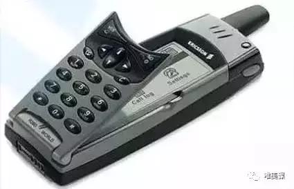 手机发展看似很快其实很慢,手机的发展已经进入瓶颈期了