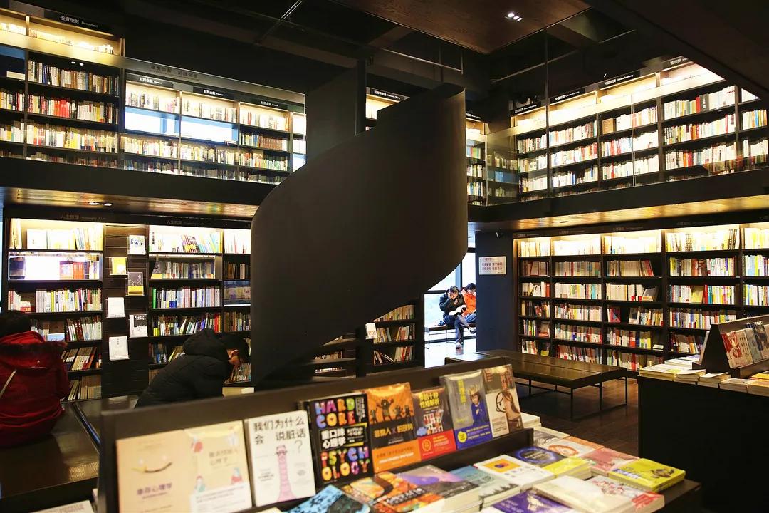 如何轻轻松松玩转武汉,汉阳人信汇商业步行街