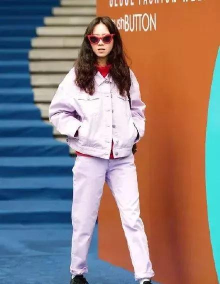 李宇春王俊凯视频,吴青峰李宇春同款