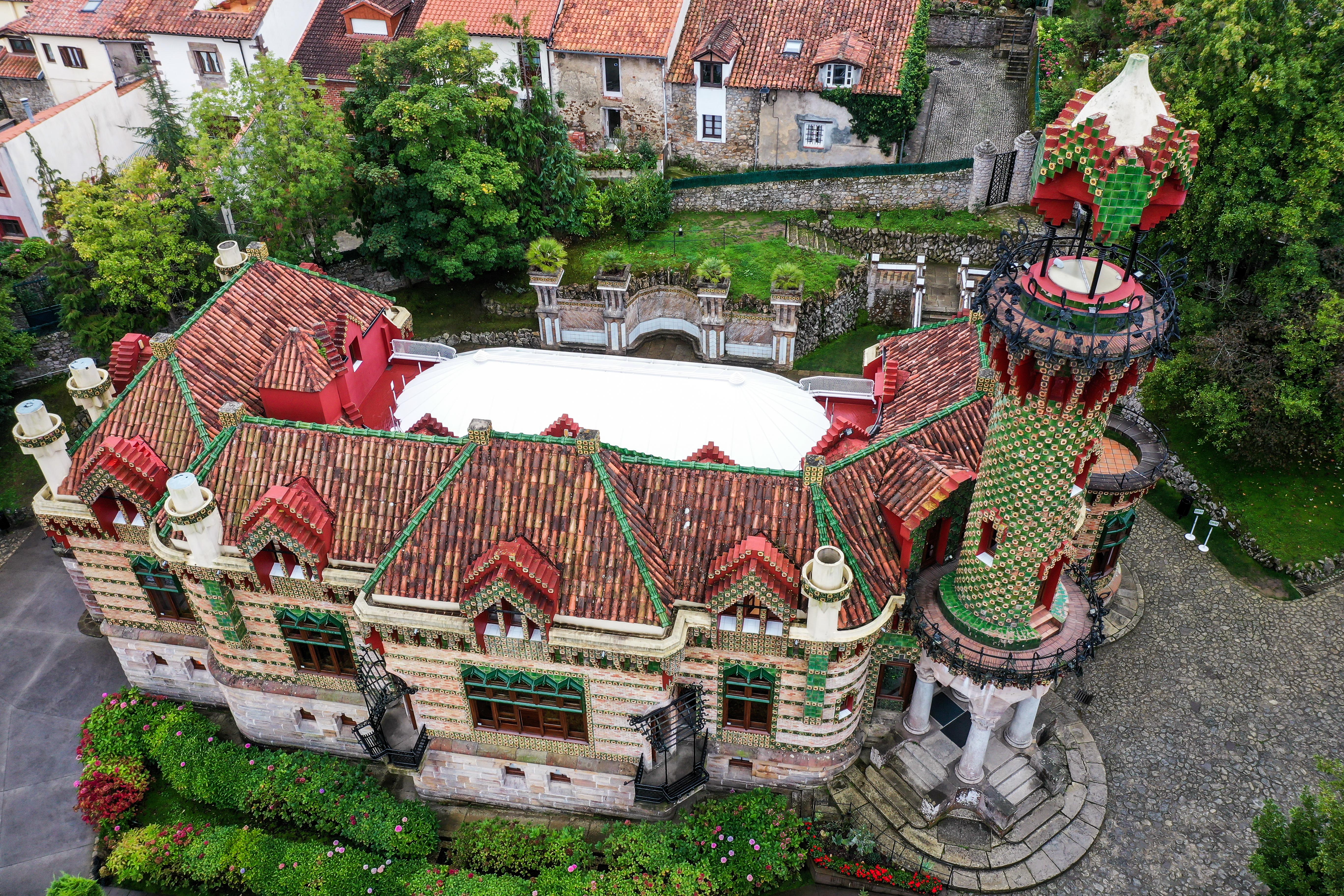 823km的步履不停，每个人心中都有一条朝圣之路