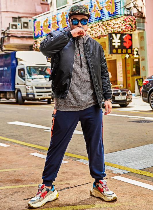 适合200斤男士的冬季羽绒服，防风又防寒，关键不臃肿还帅气