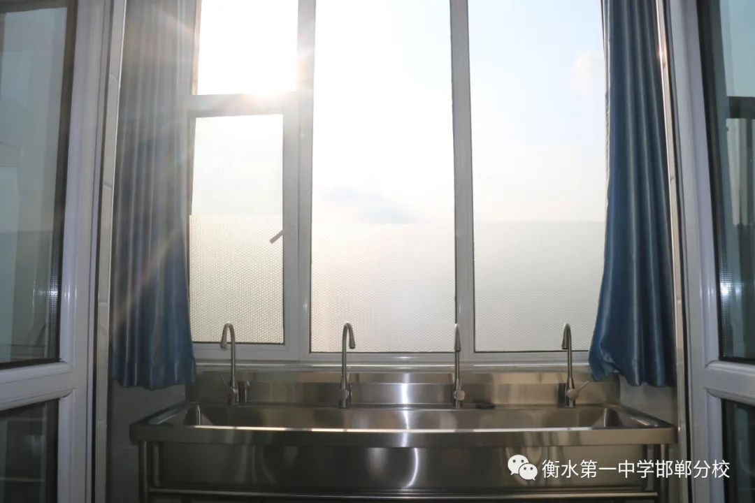 衡水一中邯郸分校就是恒一学校吗,邯郸恒一和邯郸衡一永华哪个好