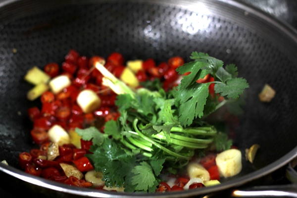 第一美食鱼头泡饼,北京特色菜鱼头泡饼