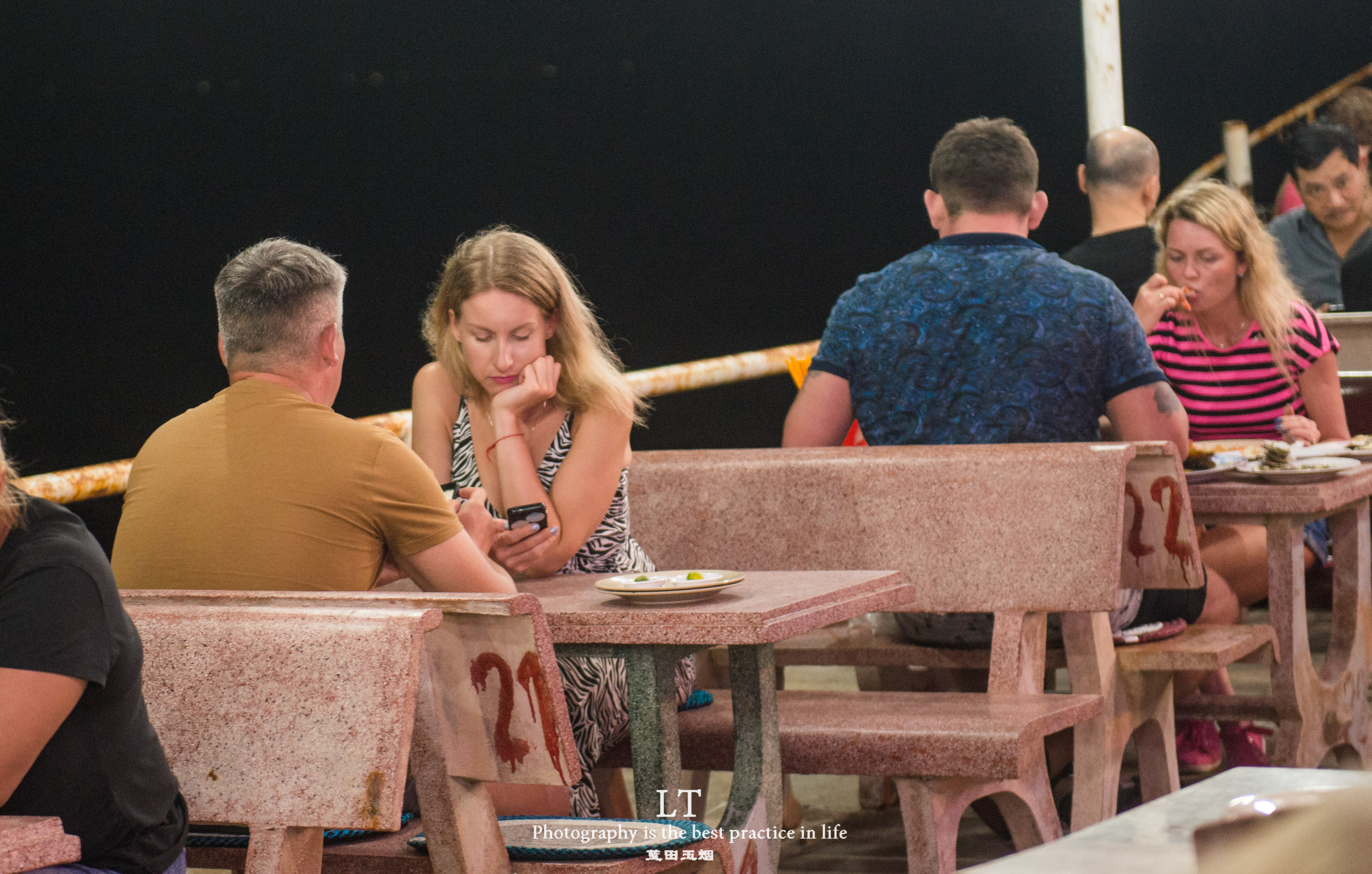 去越南玩三个月要带多少钱,去越南玩一趟要多少钱