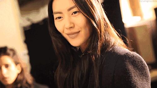 冬季牛仔裤怎么穿才好看,冬天牛仔裤怎么穿出高级感男生