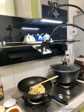 油烟不过脸，爆炒不怕呛，布克新一代拦截式油烟机解决厨房痛点