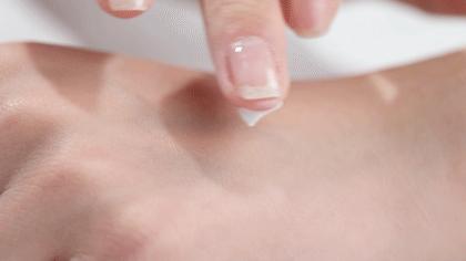 不建议女人总用粉底液原因,适合40岁女人用的粉底液