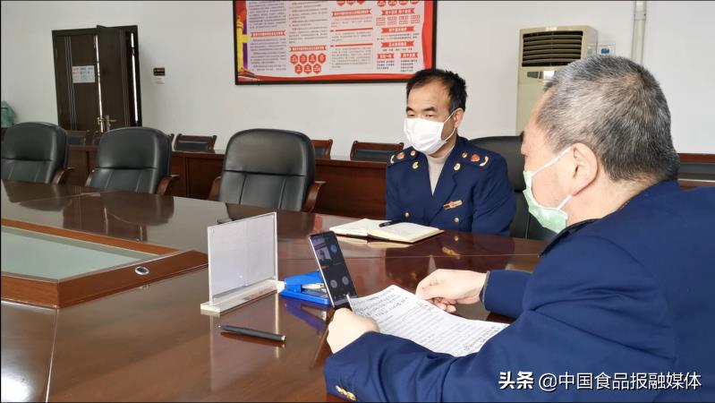 湖北随州食品安全监管电话,约谈商店负责人宣传食品安全