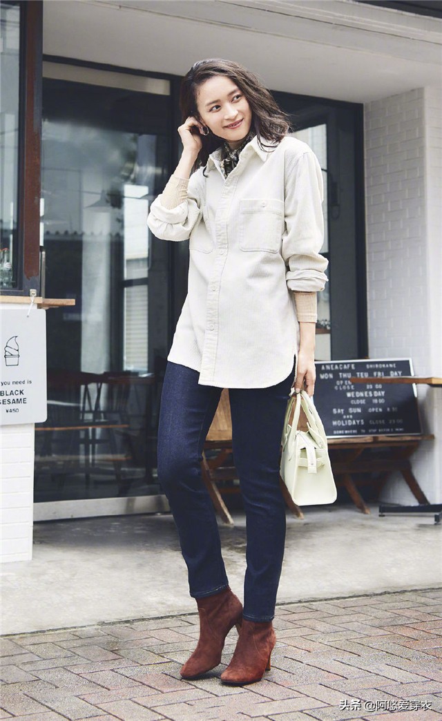 为什么你的白衬衫穿起来像路人？3招教你穿出高级感，建议照着做