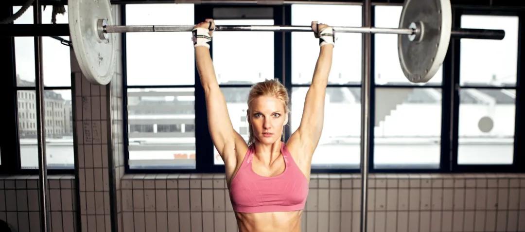 公认有效的肩部动作,畸形肩部审美