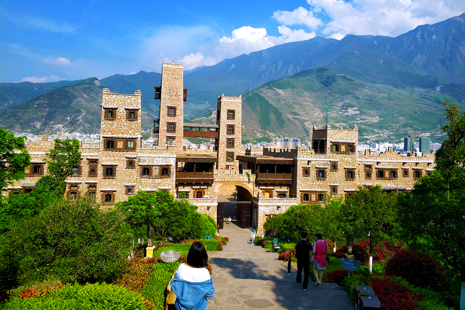 阿坝藏族羌族自治州哪个县最发达,阿坝每个县的经济状况