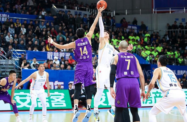 cba奇葩名场面,cba奇葩事件四人打五人比赛