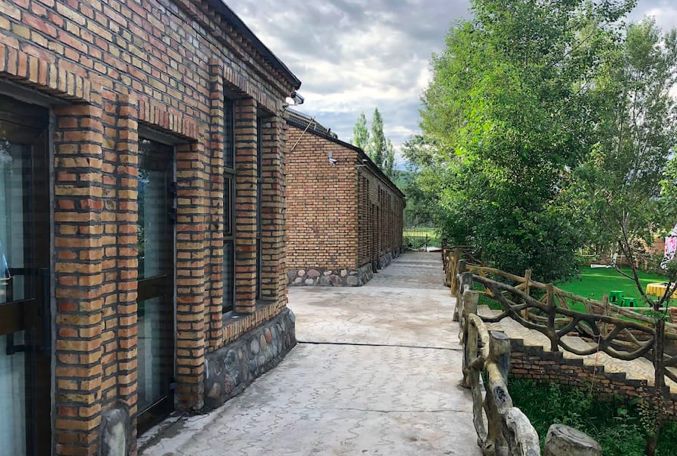 民宿365近期10家大热的极简民宿,西北风格民宿