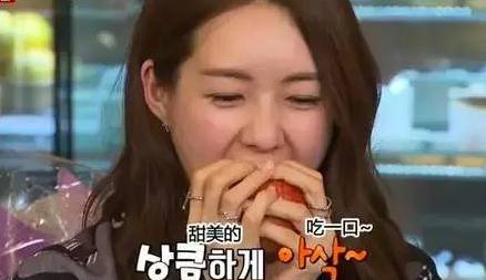 赵薇牙齿做了烤瓷牙吗,吴宣仪牙齿烤瓷牙