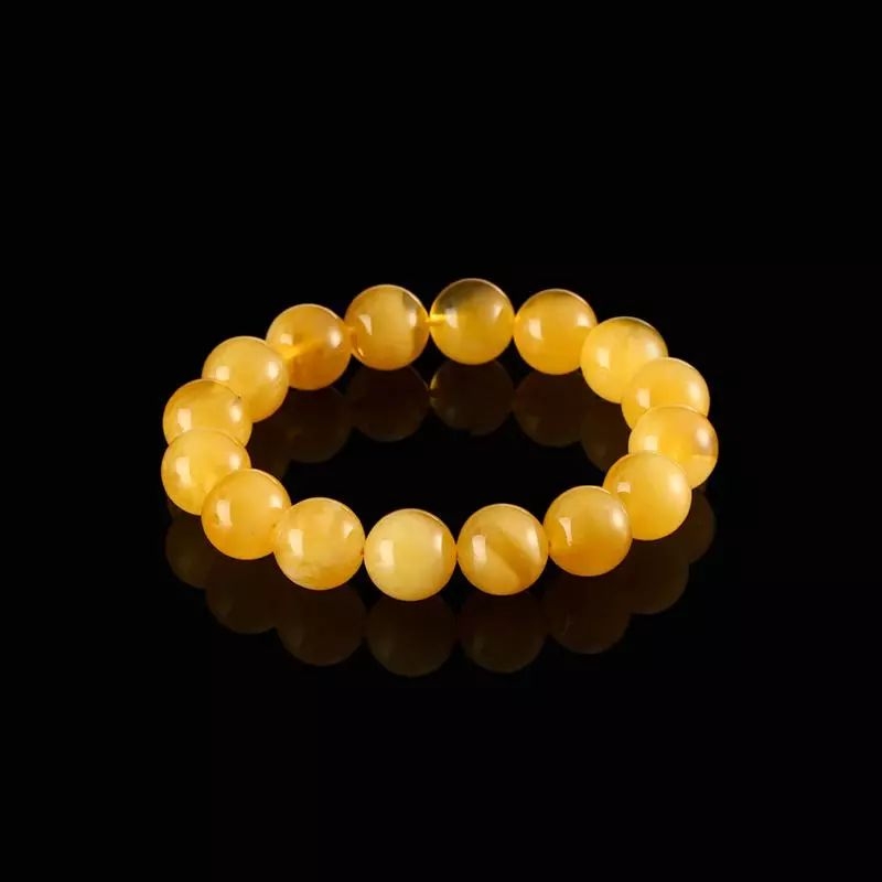 属马的适合戴什么生肖的手串,本命年戴什么生肖手串