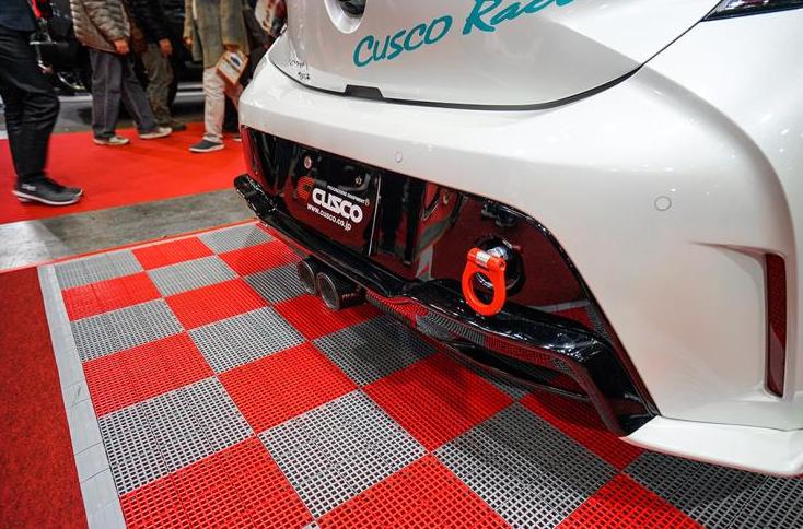 丰田卡罗拉改装视频欣赏,日本男子花200万日元变身狗造型