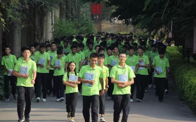 中考成绩不理想怎么办?家长要当机立断,以下5个择校标准要牢记