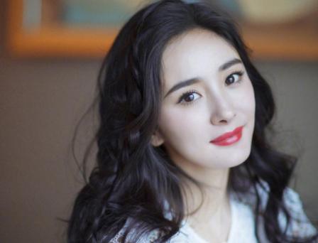 日本好看女生高级感美妆,中国妆火爆日本