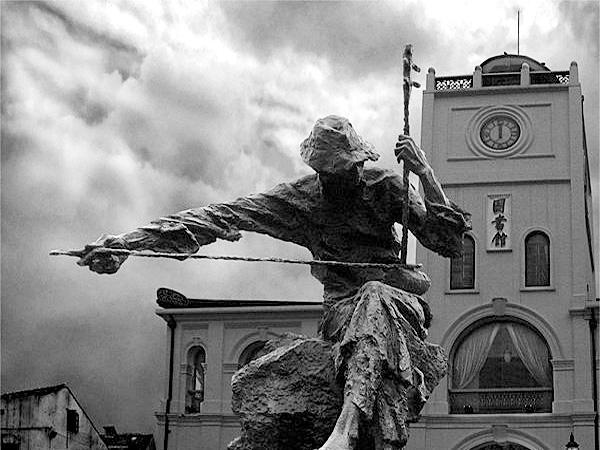 阿炳创作二泉映月的艰难历程事迹,阿炳到底是个怎么样的人