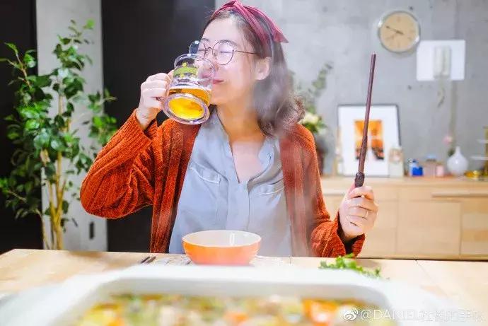 上海夫妻打工20年买了一套房子,80后小夫妻300万买下日本一栋楼