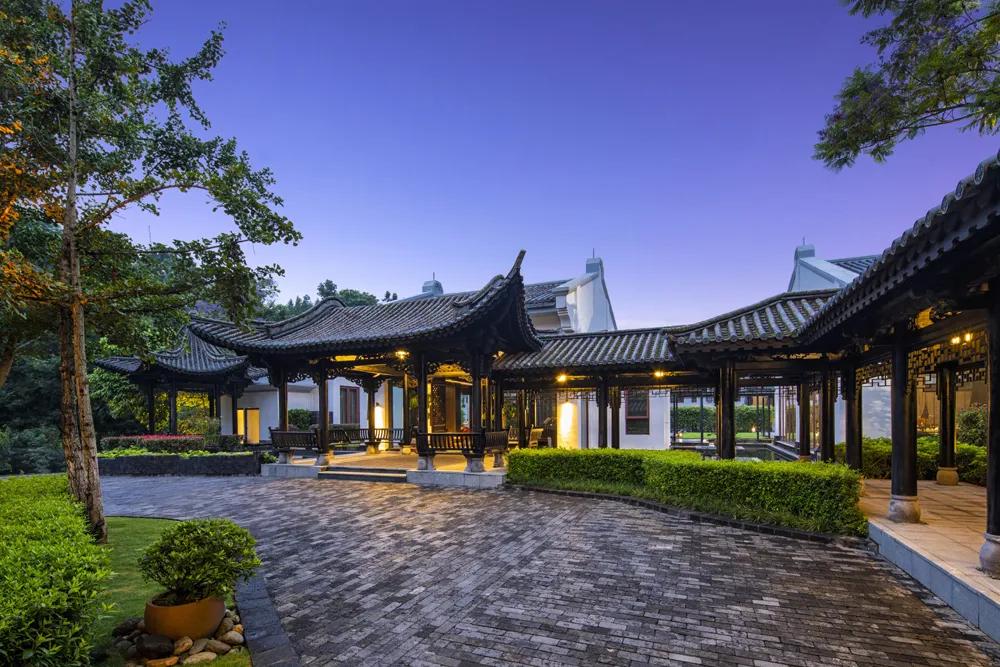 云南避暑避寒最佳地方,云南最适合避暑的旅游城市