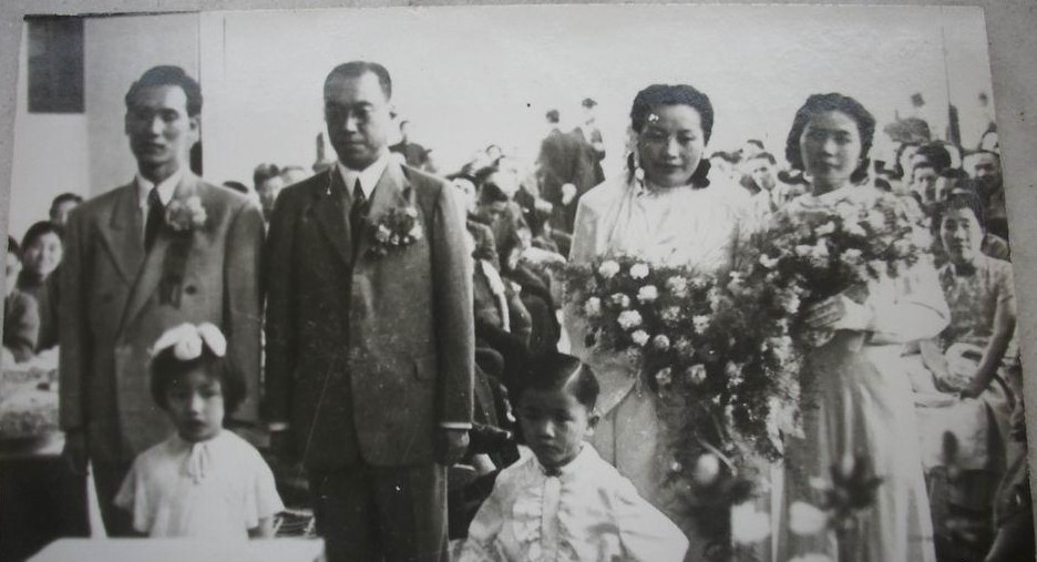 被丈夫背叛后果断选择离婚,被老公怀疑出轨后自暴自弃