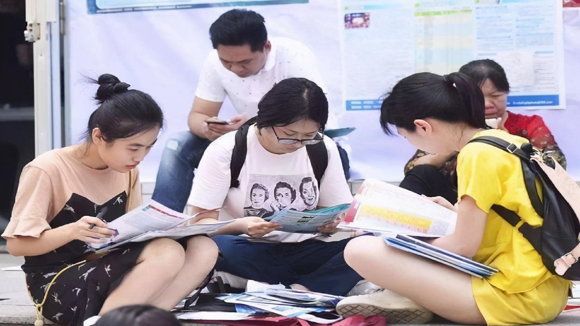 重庆这3所“野鸡大学”，学历如同废纸，被人民日报曝光，慎报