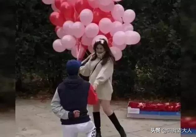 奚梦瑶何超盈气场全开,赌王女儿何超盈奚梦瑶