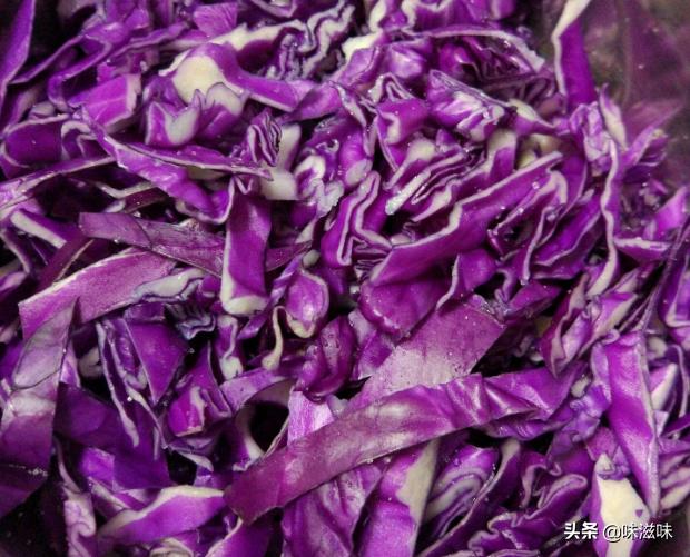紫甘蓝做凉拌菜怎么更好吃,紫甘蓝凉拌菜怎么做好吃简单