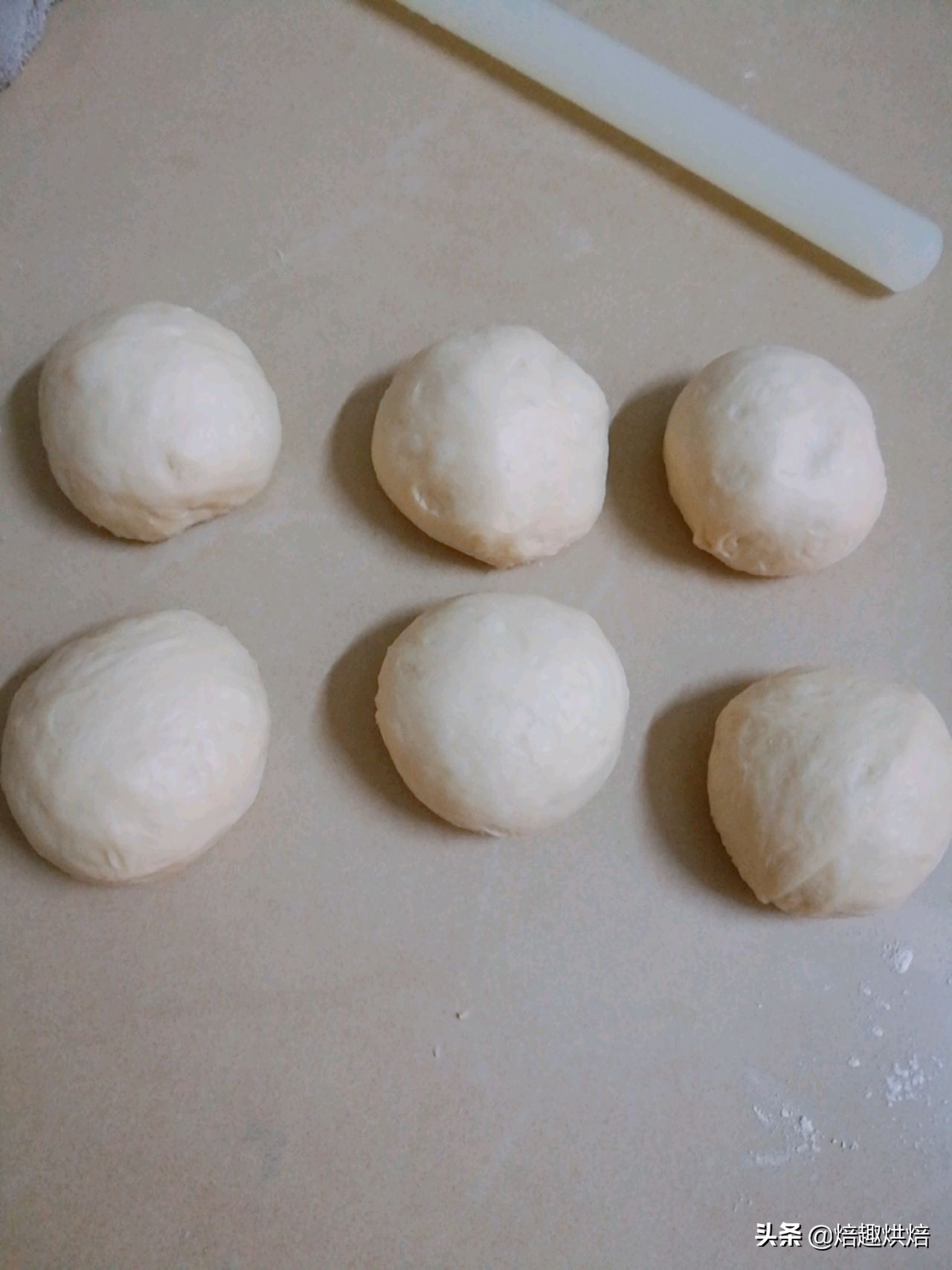 不吃会后悔的金砖吐司，制作简单层次分明，闺蜜都喜欢，聚会必备