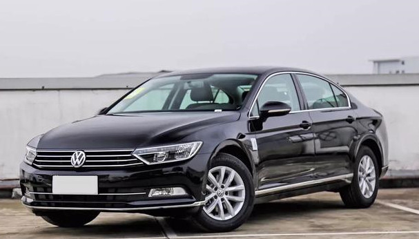 大众速腾迈腾辉腾有什么区别,同价位选高尔夫还是速腾