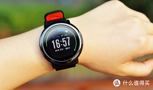 西铁城光动能手表有三个小表盘,西铁城光动能电波手表晚上能亮吗