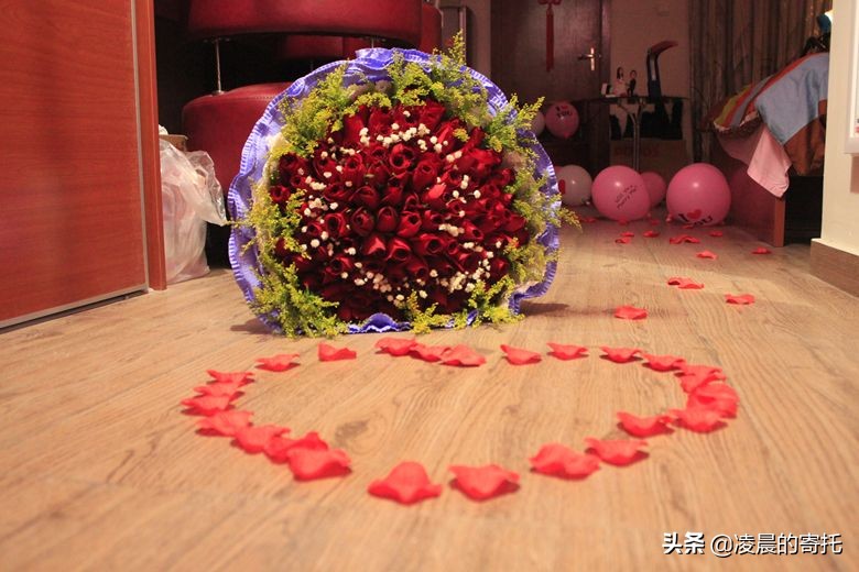 怎么求婚简单的,最佳十种浪漫求婚方式有哪些