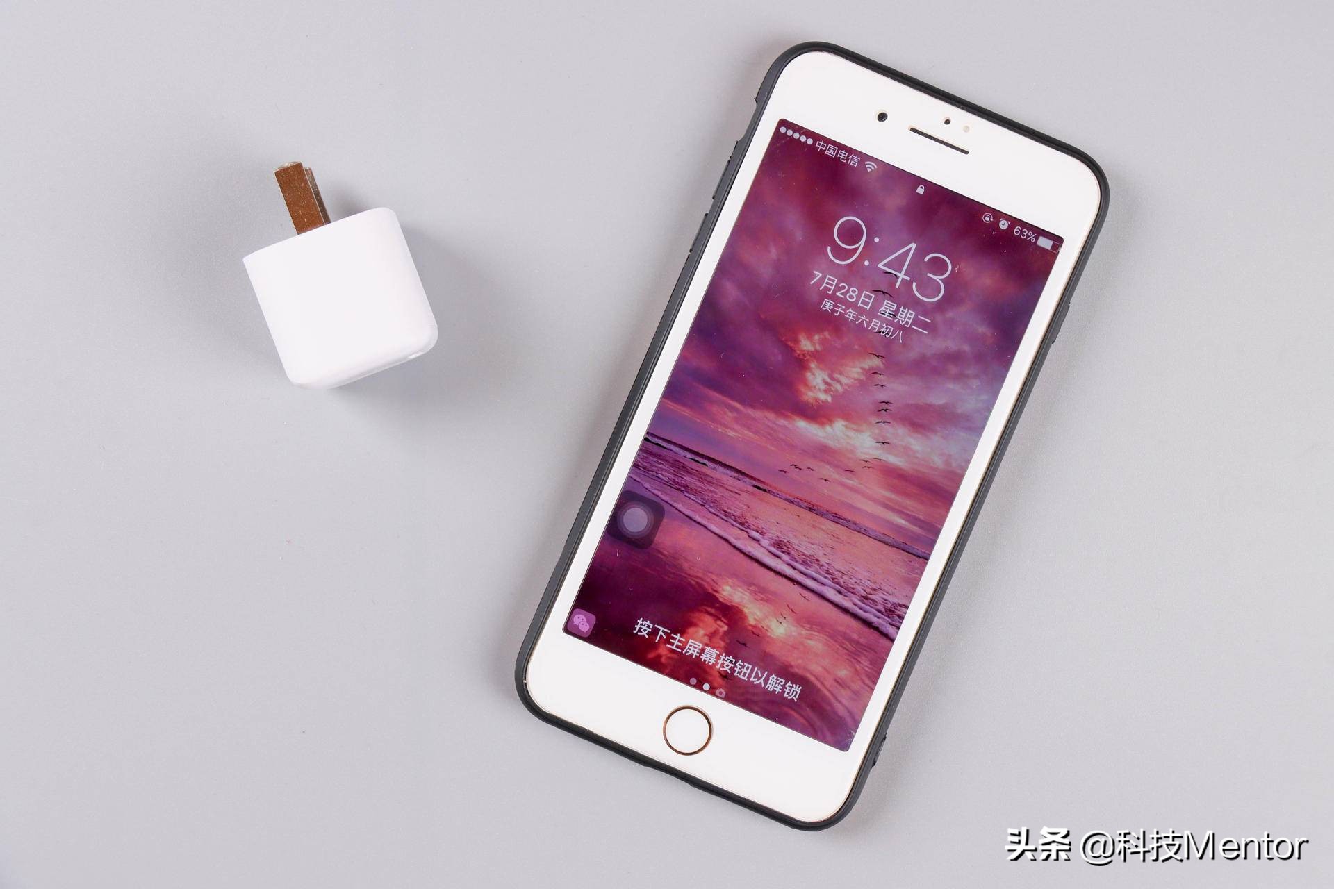 图拉斯小冰块30w快充充电器,图拉斯小冰块和安克充电器