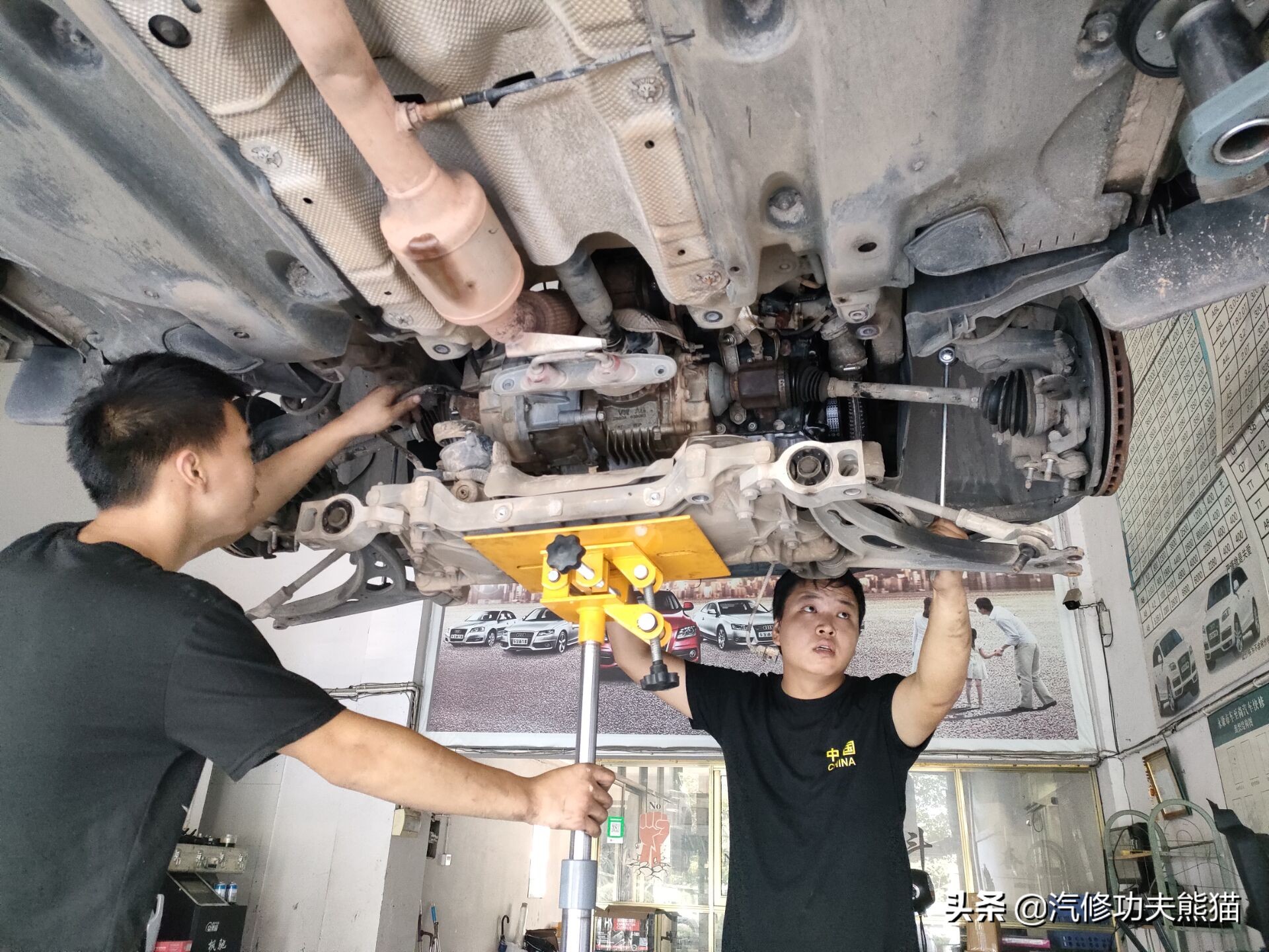 老途观发动机漏油维修,老途观涡轮增压器漏油维修多钱