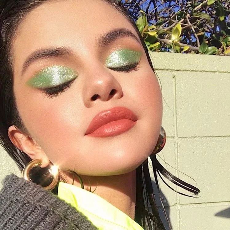 不差钱的女人的特点,为什么那么多人都喜欢佩戴耳环