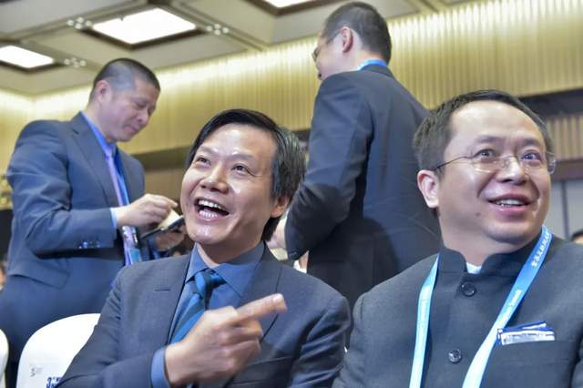 掉出大厂后，连造车都被排挤！周鸿祎被骂得冤不冤？