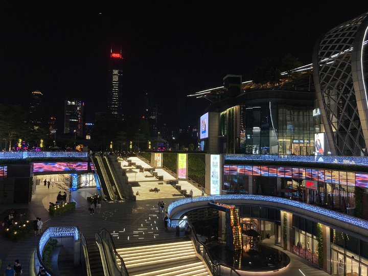 iphonese测评拆机,iphonese和iphone8对比外观