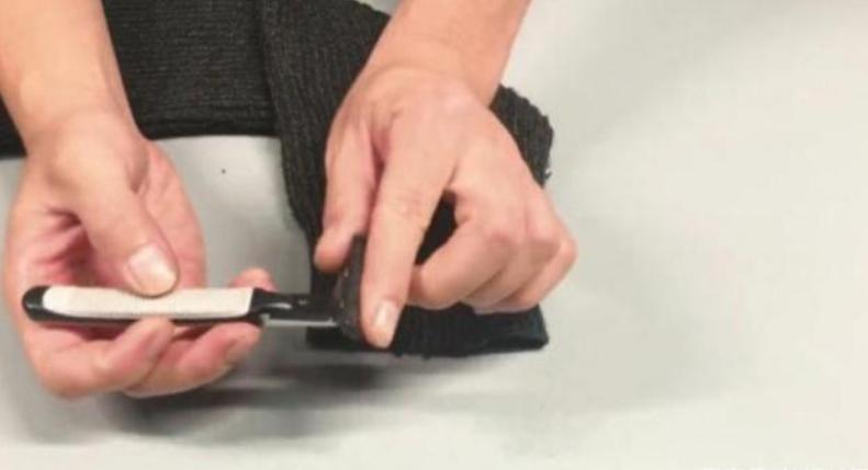 衣服起球太烦人？服装店老板教我这样处理，轻松解决这个小烦恼！