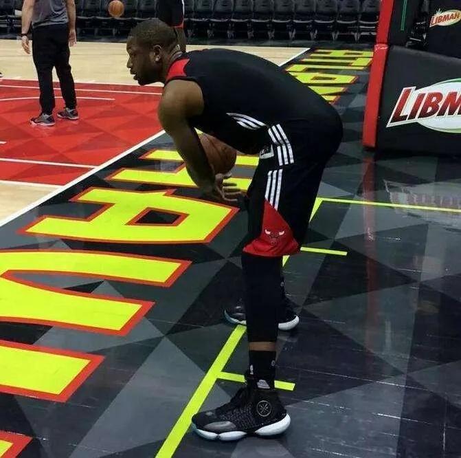 韦德在球场穿的球鞋,韦德上脚球鞋合集