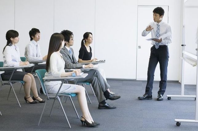 跨行业转行的利弊,跨业转行低门槛工作