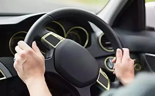 抽风和癫痫是一个病吗,只有癫痫才会脑电波放电吗