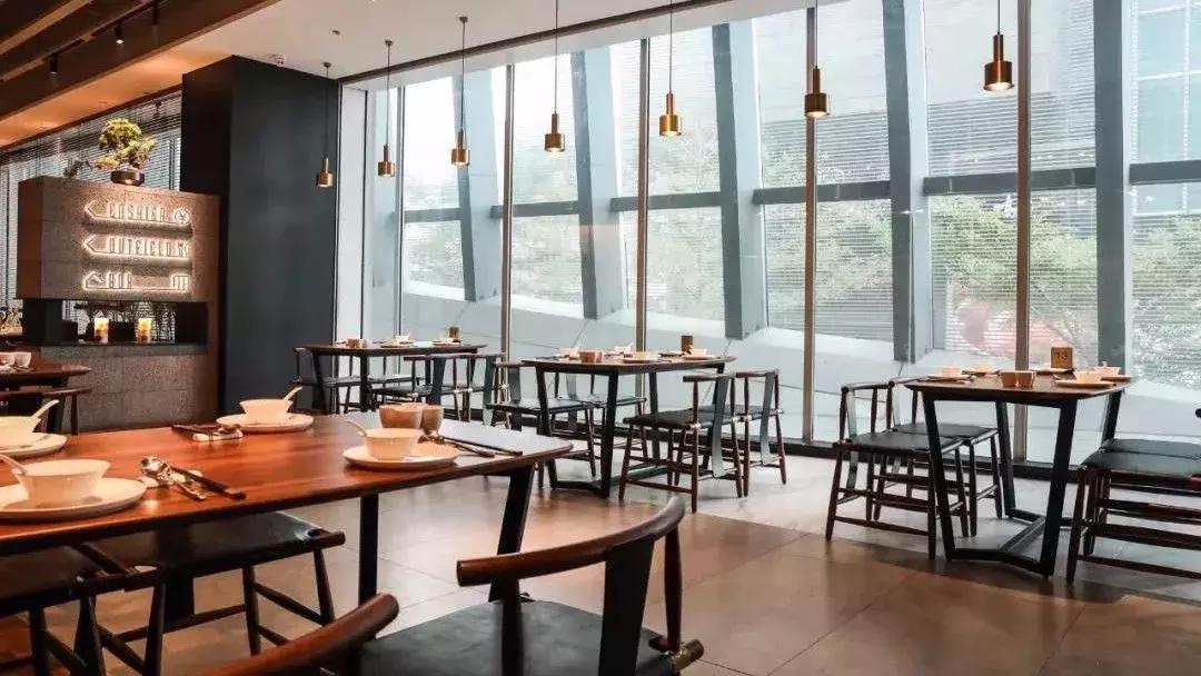 gucci香水线下店专柜赠品,gucci香水30ml送口红小样