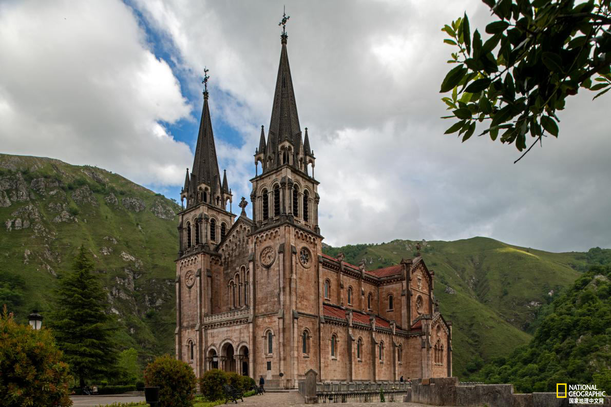 西班牙阿斯图里亚斯视频大全,西班牙组曲阿斯图里亚斯的传奇