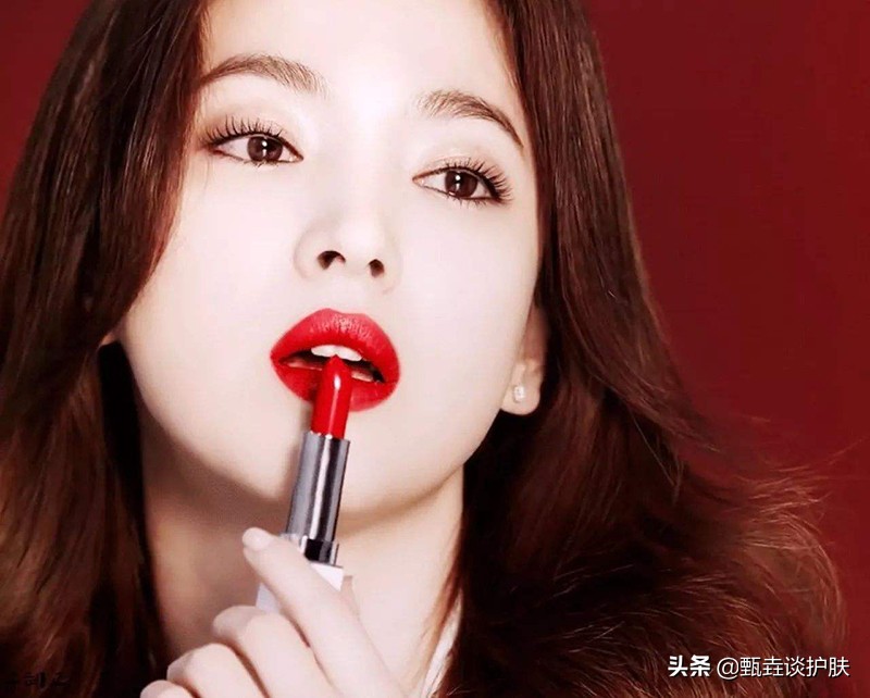 接吻前女生要把口红擦掉吗,和男朋友接吻要擦掉口红吗