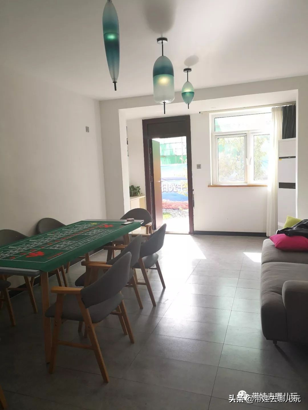 住别墅、滚草坪、躺在床上看电影，密云轻奢营地的花样玩法