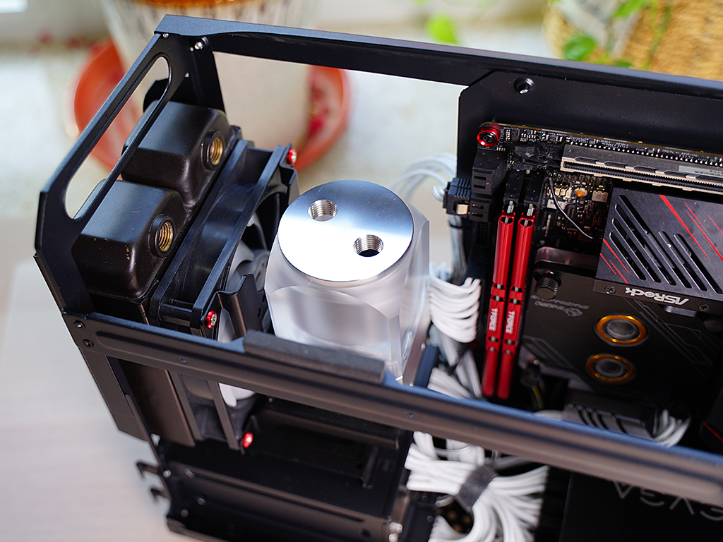 可以装分体水冷的itx机箱,itx分体水冷安装教程